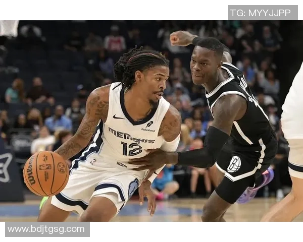 布鲁克林篮网与公牛激战正酣谁能在NBA赛场上笑到最后